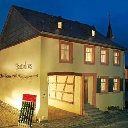 Altes Winzerhaus - Ferienhaus Burgen  Luaran gambar
